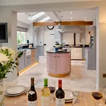 5 Bed In Oc-sa871