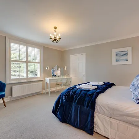 Holiday home 5 Bed In Oc-sa871