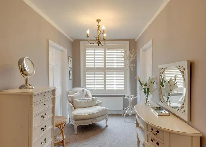 5 Bed In Oc-sa871 Holiday home *