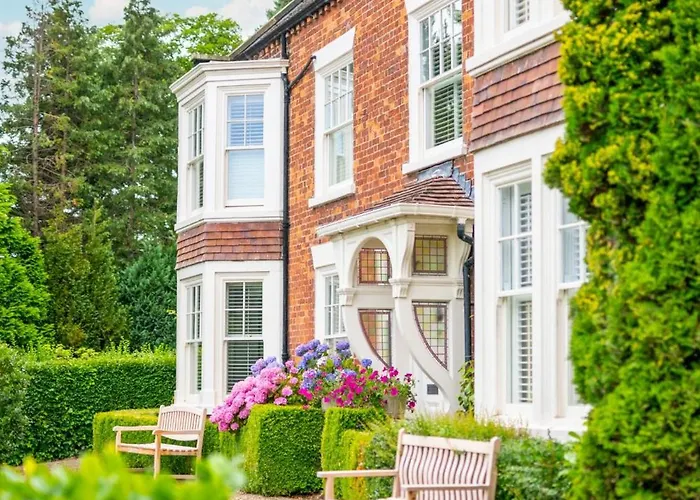 5 Bed In Oc-sa871 * Scalby (North Yorkshire)