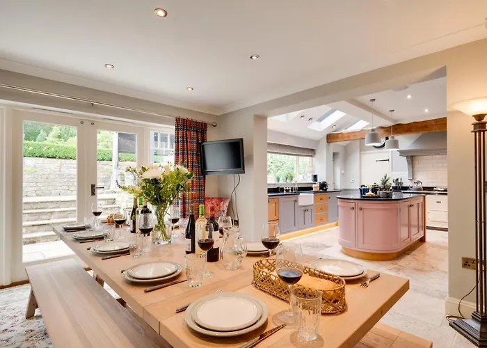 5 Bed In Oc-sa871 Holiday home *